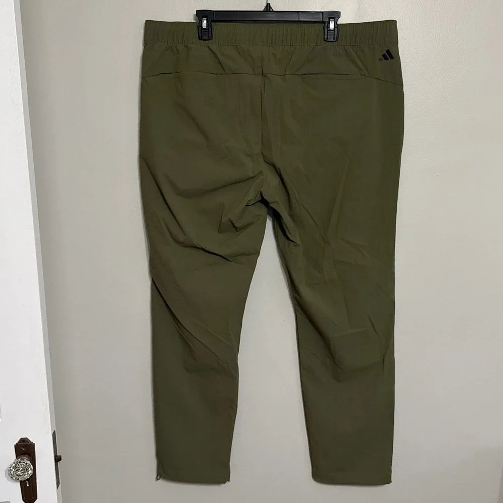 NEW Adidas Mens 2XL Olive Green Ripstop Jogger Pants HY5381